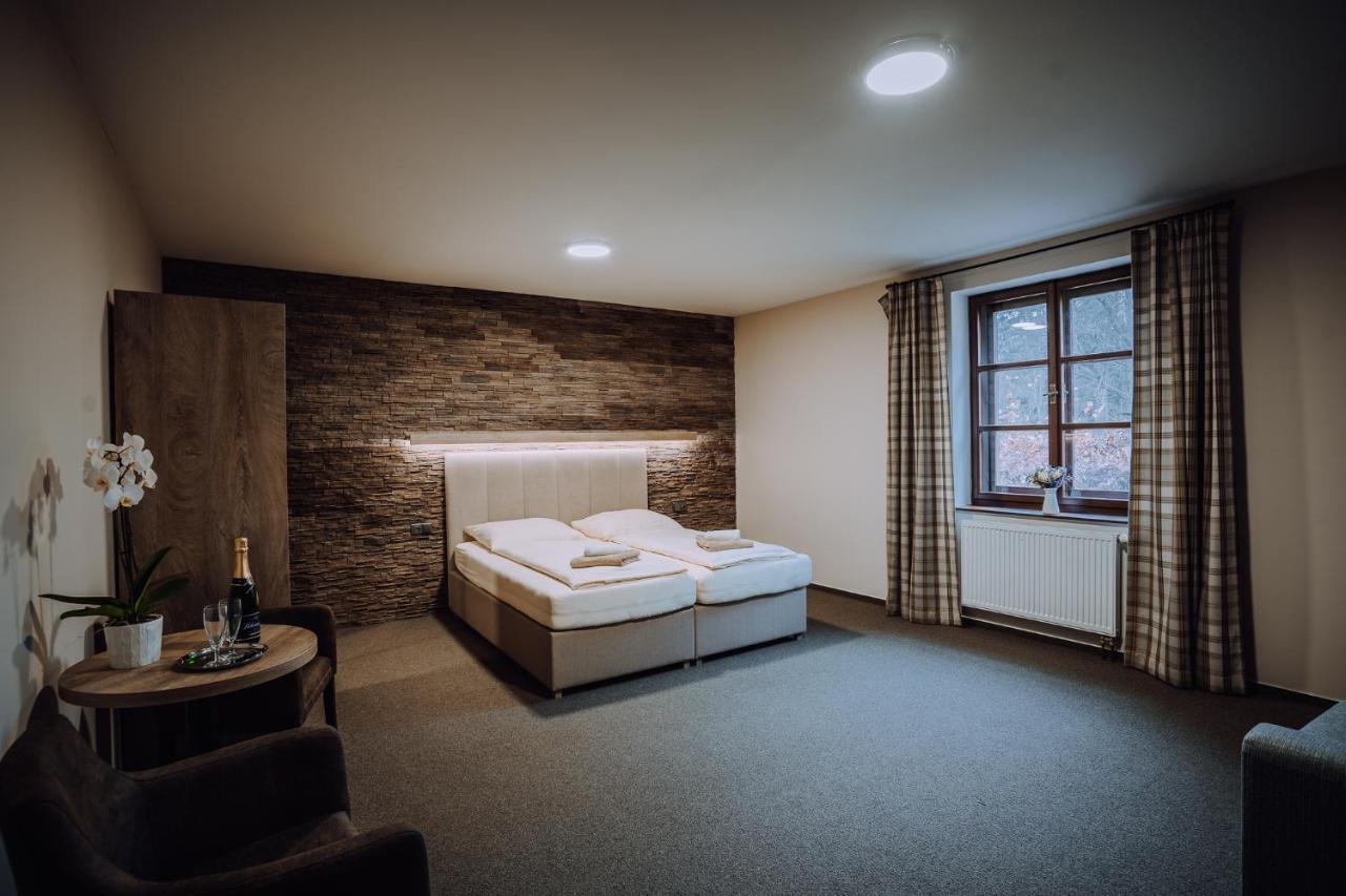 Hotel Pod Slamnikem Dolna Morawa Zewnętrze zdjęcie